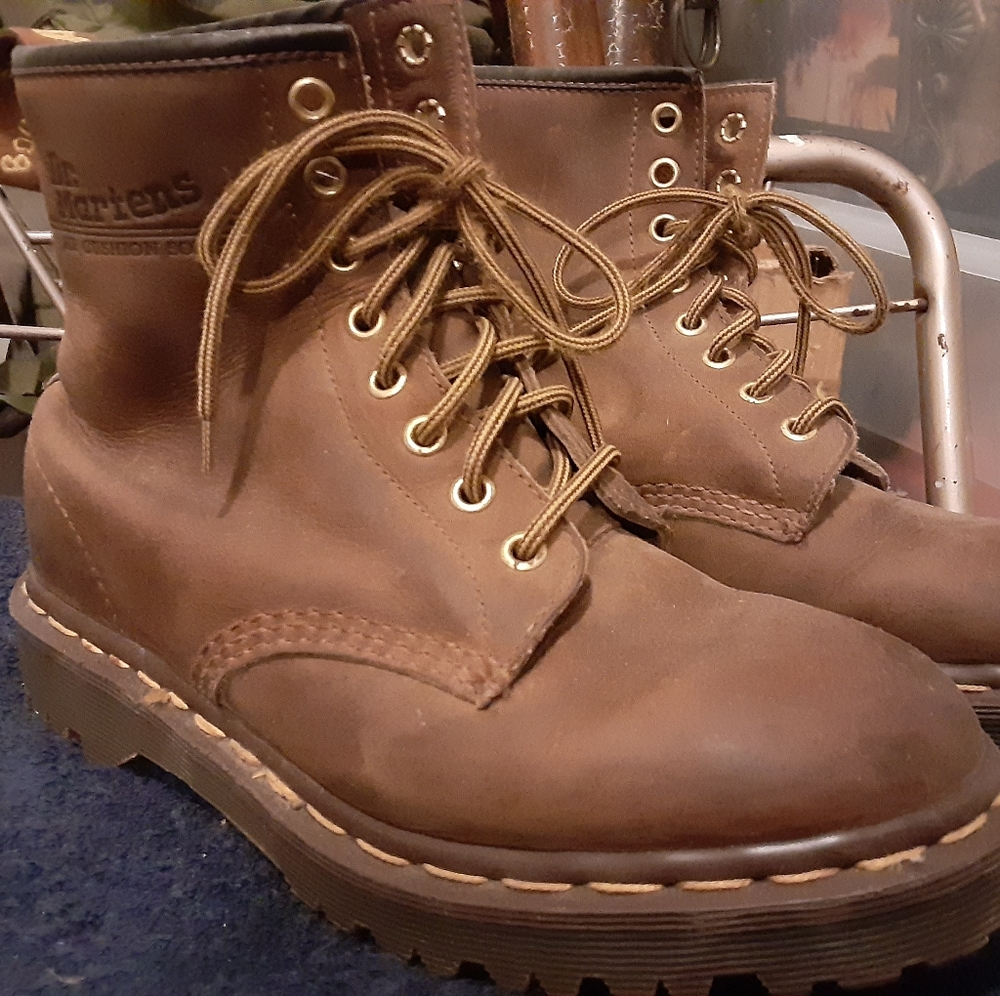 Dr.Martens 1460 Crazy Horse boots size 8 womens